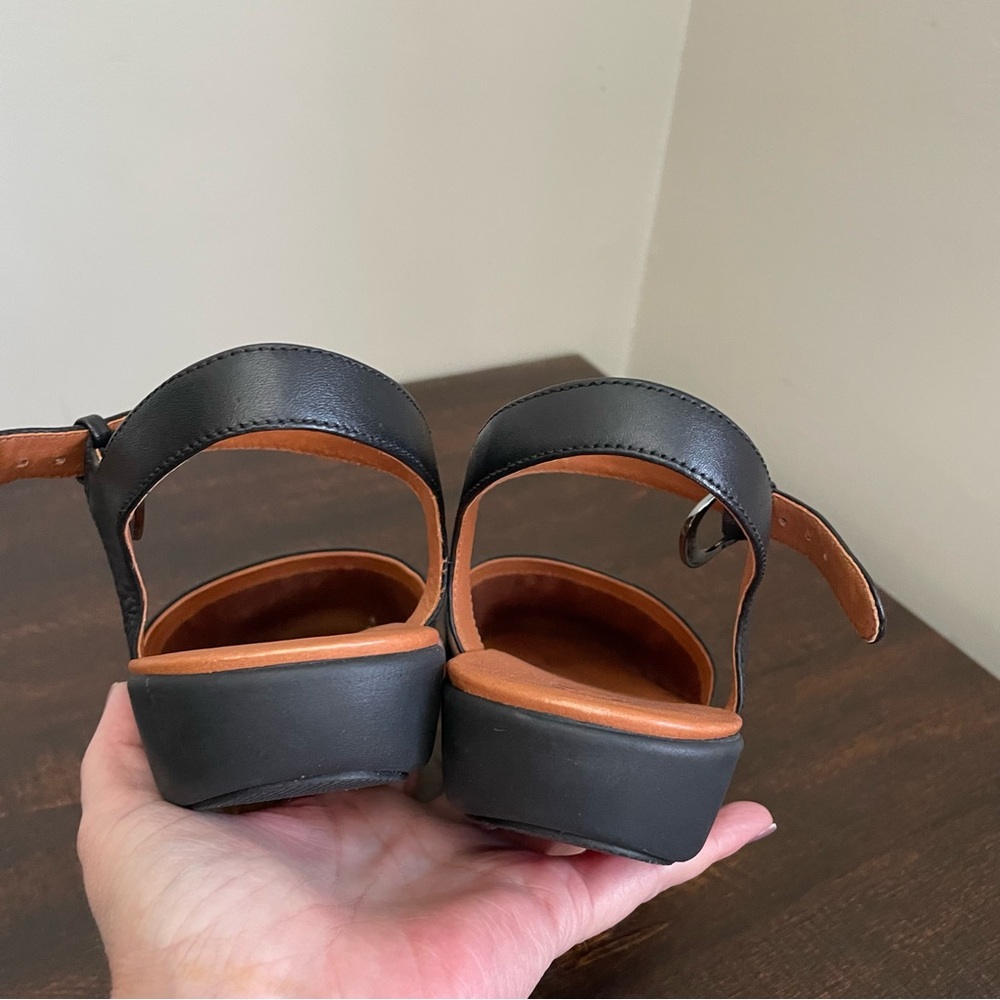 Fit Flop Cova II Closed Toe Sandal Black Leather - Picture 5 of 8